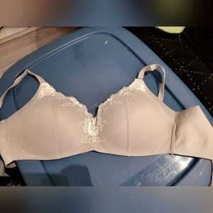 Underwire-free 36DD bra
